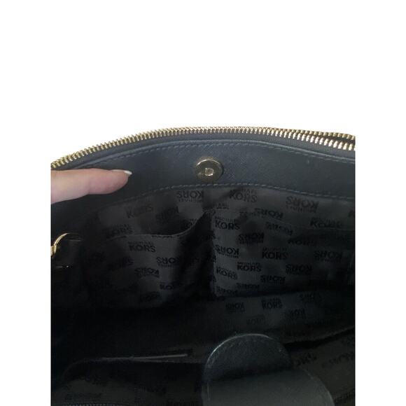 Michael Kors Black Leather Handbag Crossbody Gold Tone Hardware 8 Pockets - Picture 7 of 16